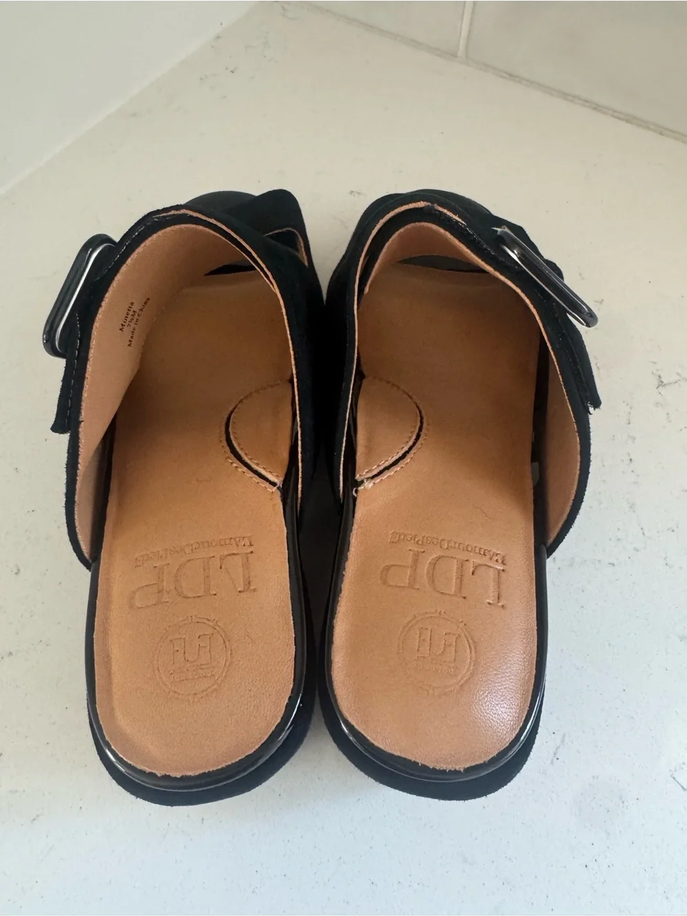 L’Amour Des Pieds Minetta Suede Platform Slides NWOB $255 Retail - Picture 8 of 8